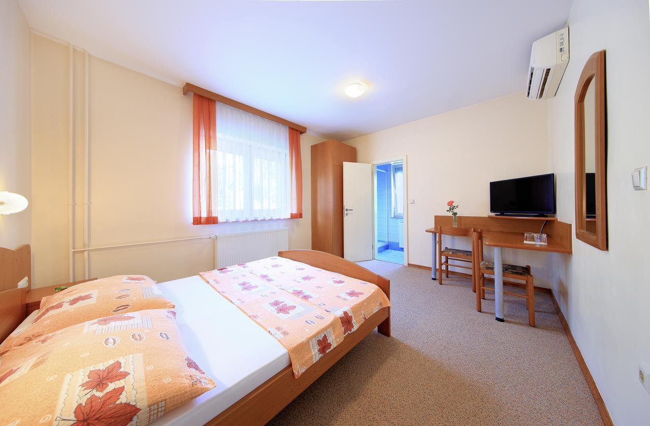 Rooms Sustersic Ljubljana Luaran gambar
