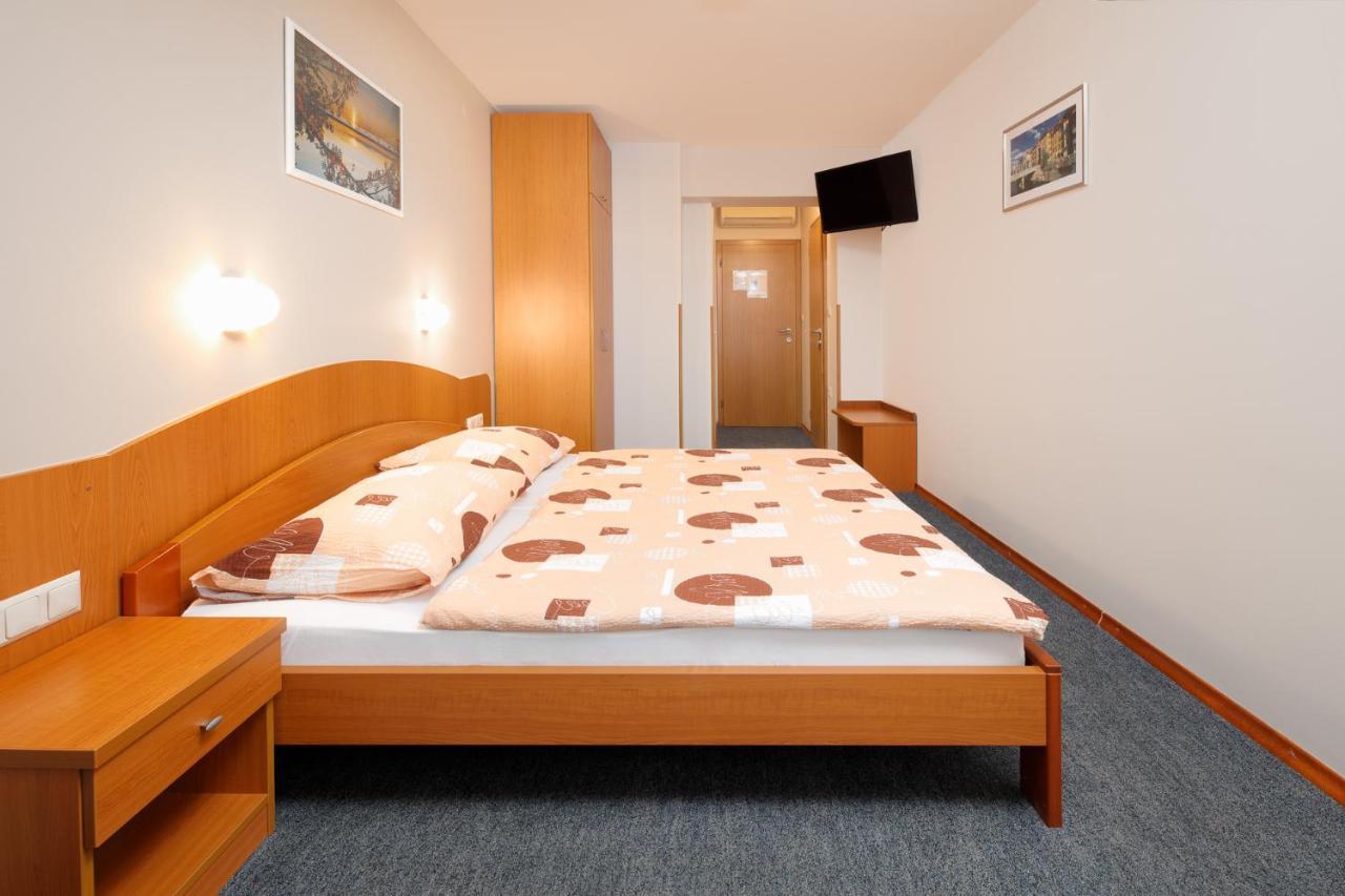 Rooms Sustersic Ljubljana Luaran gambar